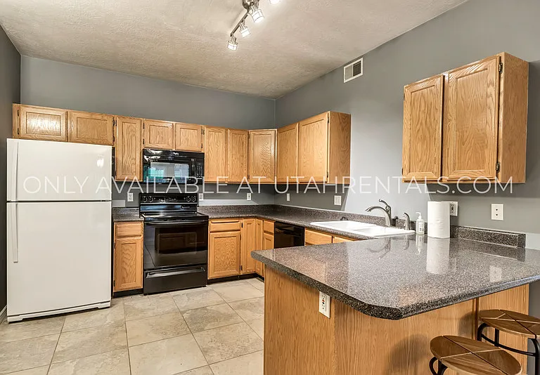 532 N Seven Peaks Blvd #532-2 — Photo 7