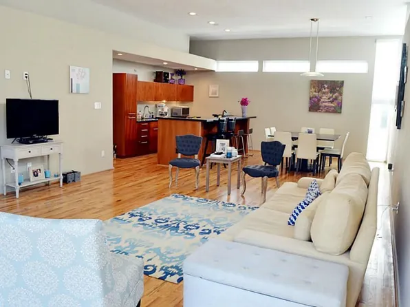 1103 W 17th St, Houston, TX 77008