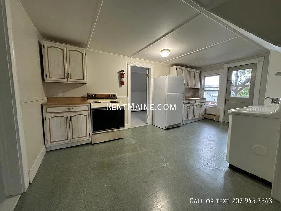 2 bed, $950 — Photo 2