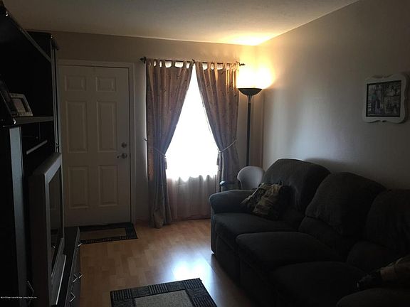 2nd image of 303 Aspen Knolls Way
