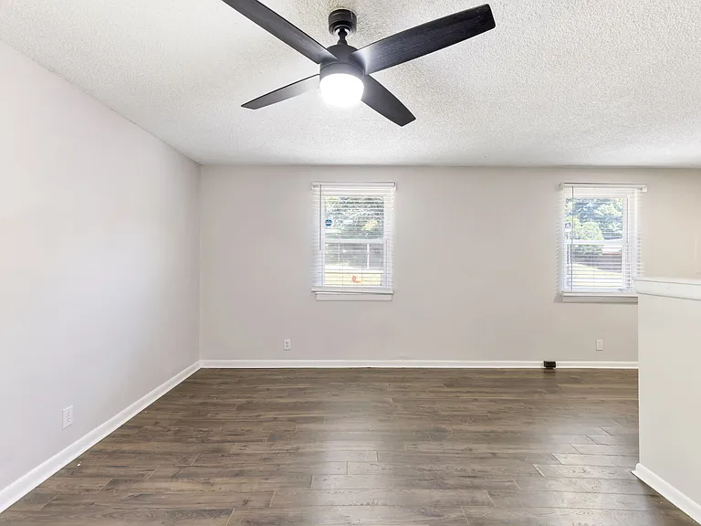 3413 Elm Hill Pike — Photo 10