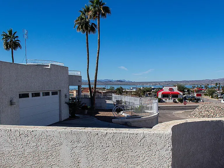 1629 Topaz Dr — Photo 11