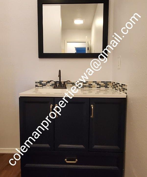 1st image of 3000 Borst Ave APT 8