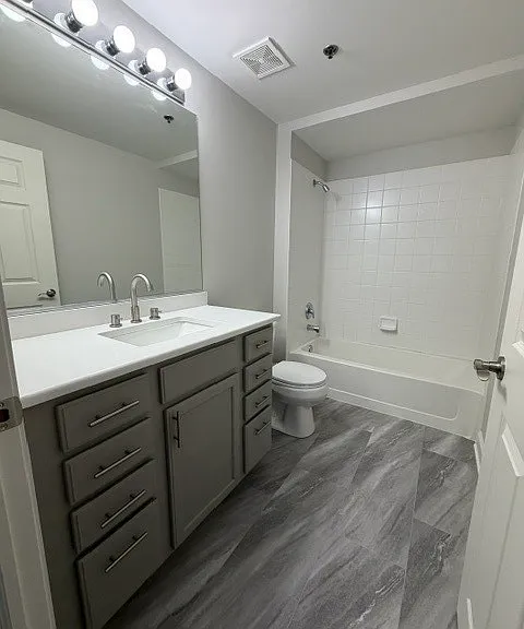 390 W Mahogany Ct #203 — Photo 9