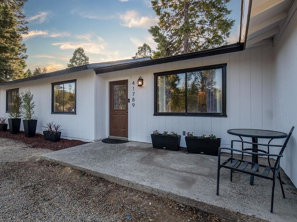 1st image of 41789 Marmot Ln
