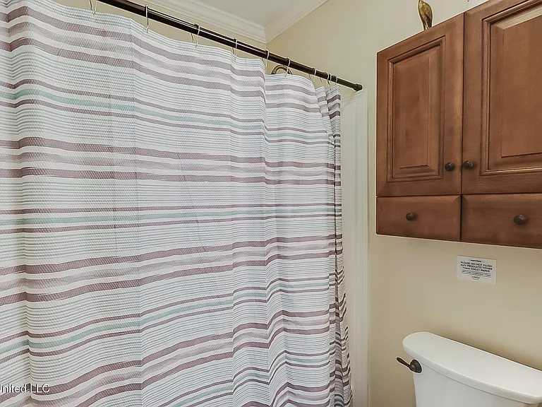 176 Markham Dr #BUNGALOW — Photo 14