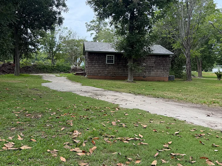 1495 Highway 57 S — Photo 4