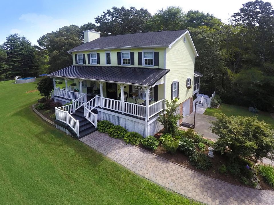 1st image of 2717 Pine Hill Dr