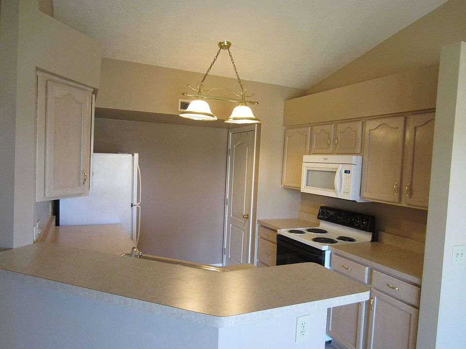 2nd image of 1544 Butler Ct APT 303