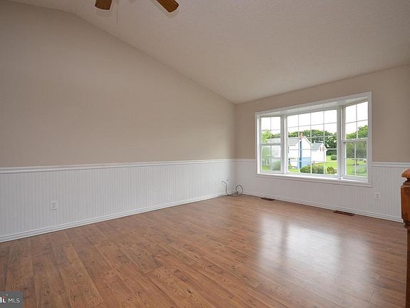 4th image of 10936 Blake Ln