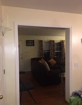 5th image of 45 Enterprise St Unit 22