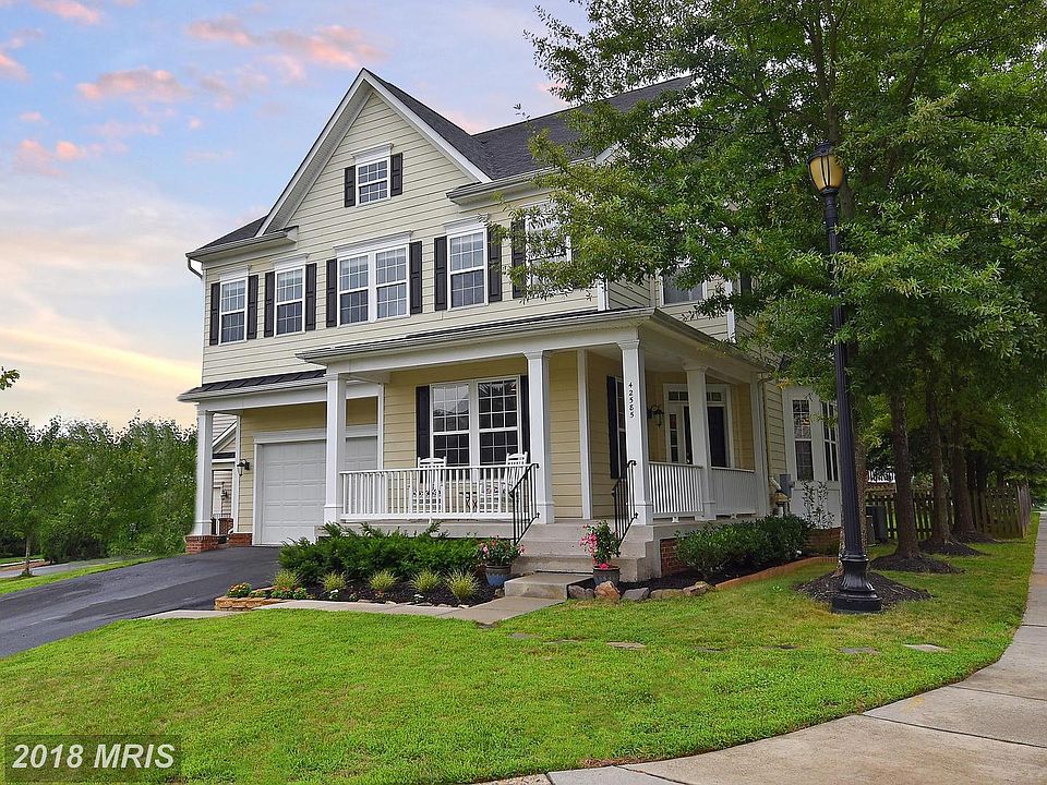 1st image of 42585 Regal Wood Dr