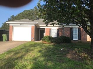 6056 N Pointe Dr, Columbus, GA 31909