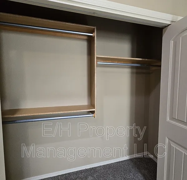 2146 N Woodlawn Blvd — Photo 37