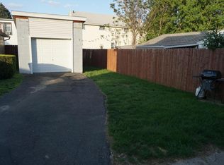 63 John St, Kingston, PA 18704