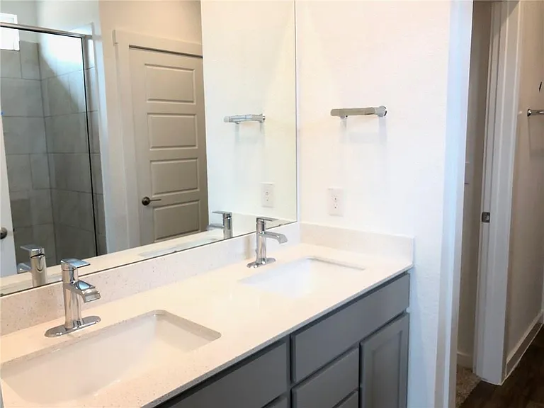 13608 Clerk St — Photo 10