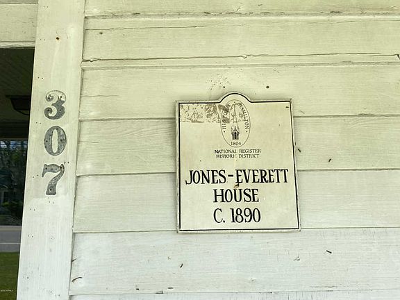 2nd image of 307 N Front St