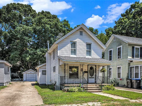 211 S 4th St, Niles, MI 49120