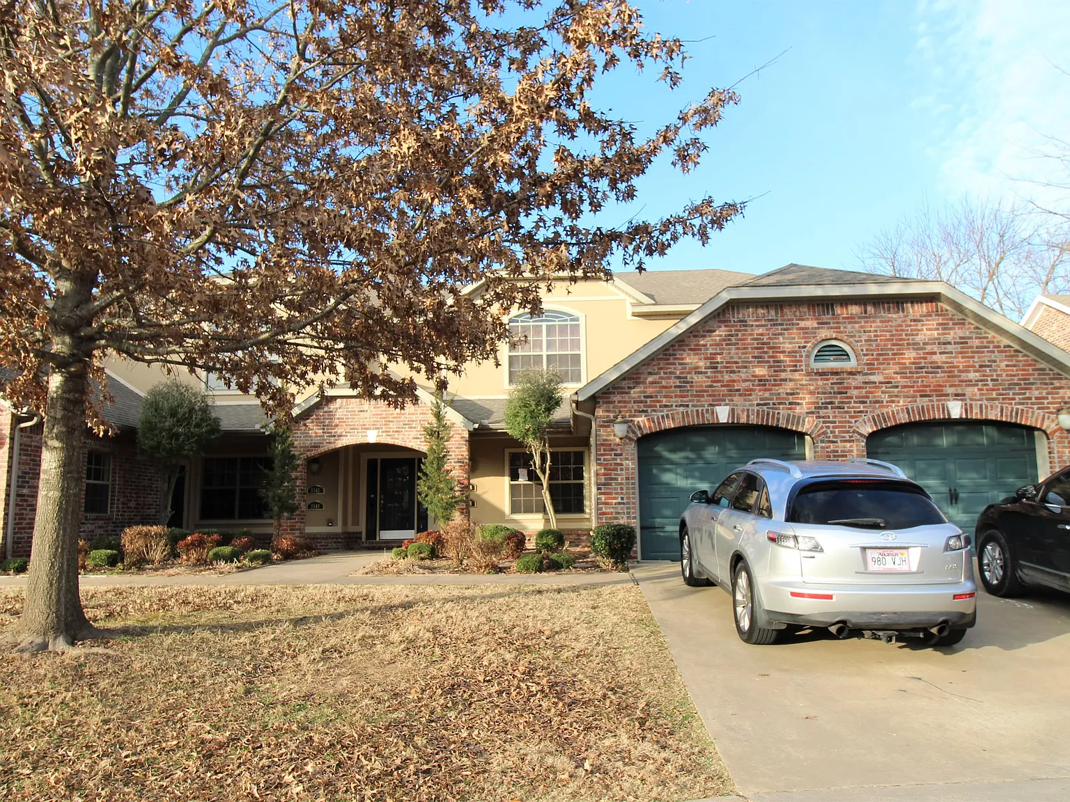 2556 E Turtle Creek Drive - 1 — Photo 2