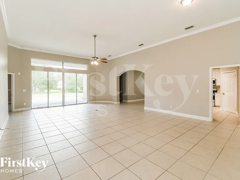 2305 Yellow Jasmine Ln — Photo 4