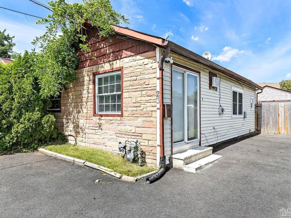 23 Lantana Way, Laurence Harbor, NJ 08879