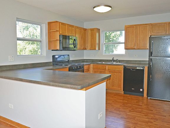 4th image of 289 Pamela Ct