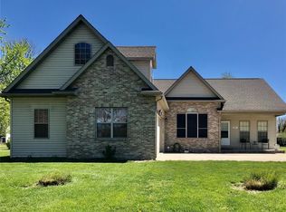 507 S Putnam St, Bunker Hill, IL 62014
