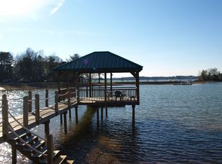 190 Lakeshore Dr, Mooresville, NC 28117