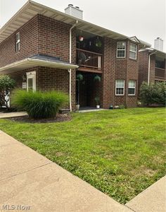 1200 Tollis Pkwy APT 127, Broadview Heights, OH, 44147