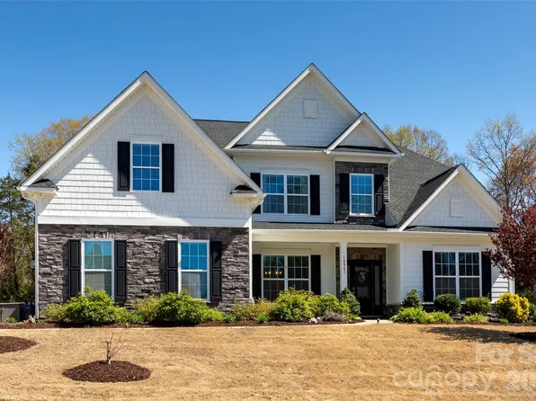 10861 Parkhall Dr, Harrisburg, NC 28075