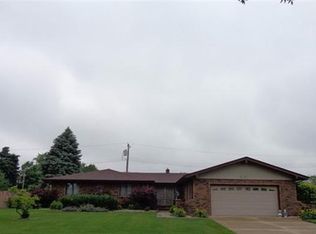 2851 42nd St, Highland, IN 46322