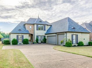 826 Deep Woods Rd, Collierville, TN 38017