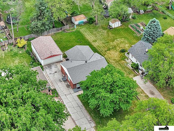 3rd image of 2320 S 37th St