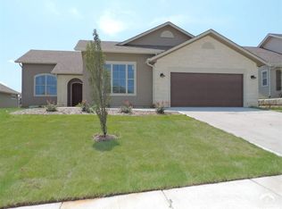 3907 Sophora St, Lawrence, KS 66049