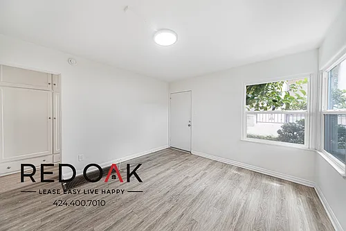 1728 Granville Ave #1728 Photo 1