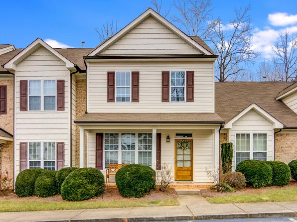 4 Nandina Dr, Greensboro, NC 27455