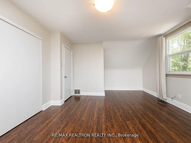 24 Highland Park Blvd — Photo 19