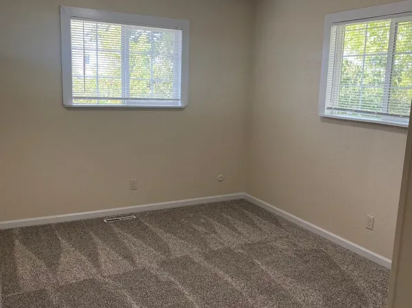 6407 Harvey Dr #A, Klamath Falls, OR 97603