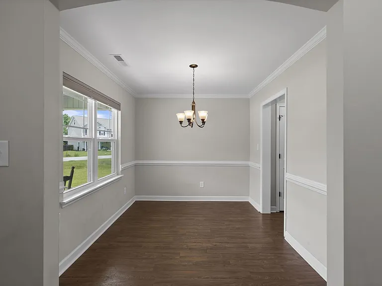 114 Bridgeport Dr — Photo 4