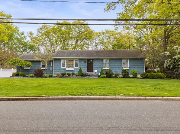 83 Hillside Avenue, Saint James, NY 11780