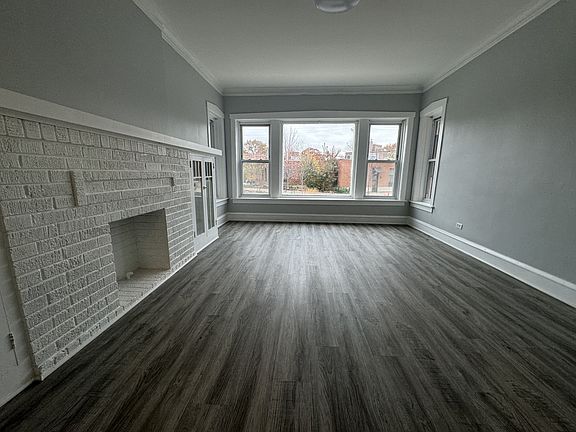 2nd image of 2817 N Clybourn Ave #1