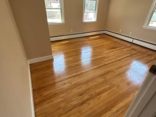 146 Main St #2, Warren, RI 02885