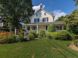 19 Walnut Ave, Rockville Centre, NY 11570