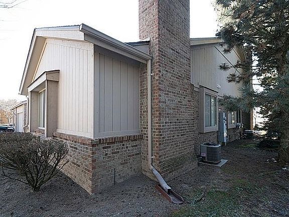 4th image of 37486 N Laurel Park Dr