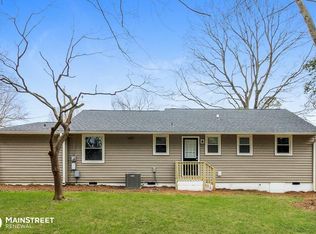 2863 Hermitage Dr, Winston Salem, NC 27103