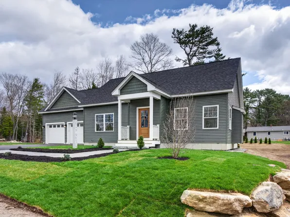 29 Forest Glenn Lane, Topsham, ME 04086