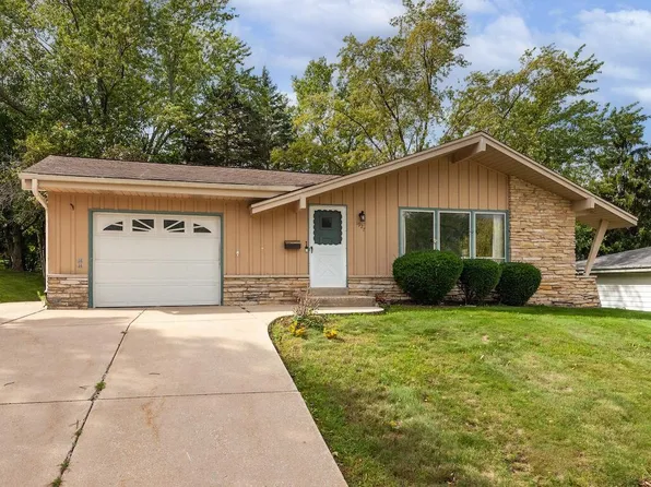 1927 Michigan AVENUE, Waukesha, WI 53188