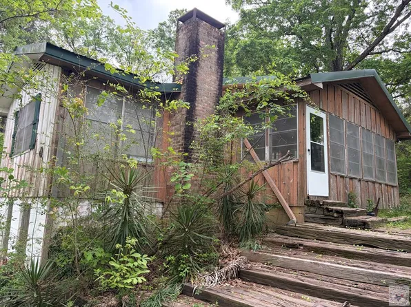 107 Lakeshore Rd, Saratoga, AR 71859