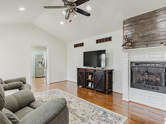 5th image of 237 Oxmoor Dr