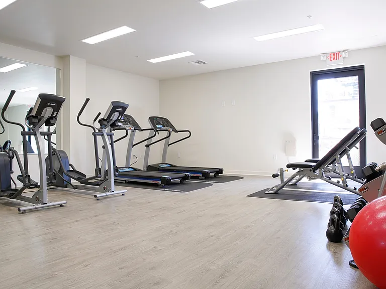 Aura NoHo Luxury Apartments — Photo 10